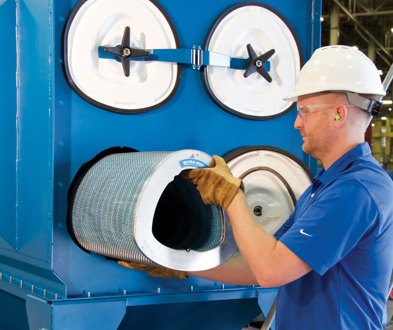 Grâce aux alertes de maintenance, les techniciens de maintenance peuvent réagir immédiatement (par exemple, en changeant un filtre) et traiter les problèmes avant qu’ils ne s’aggravent, contribuant ainsi à réduire les temps d’arrêt imprévus et à favoriser l’efficacité.