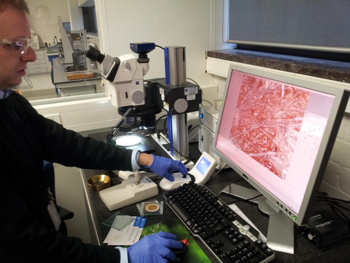 Il sistema clean solution Donaldson permette di diagnosticare il livello di pulizia del carburante.