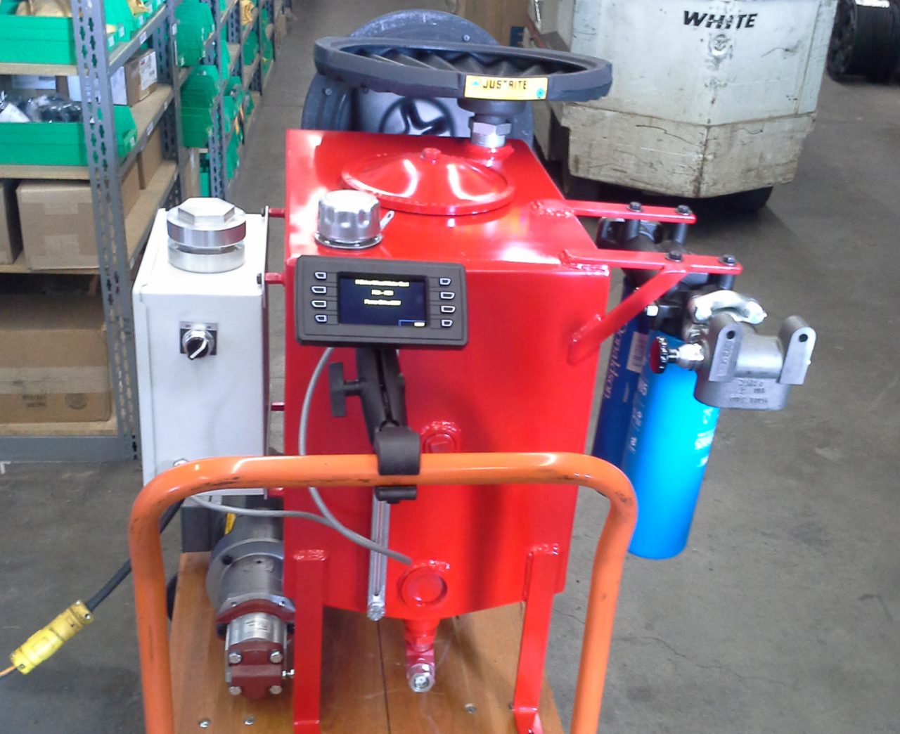 Donaldson의 Blue DBB8665 필터가 장착된 루프 카트.