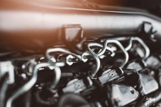 Nowoczesny układ zasilania paliwem silnika wysokoprężnego z turbodoładowaniemNowoczesny silnik wysokoprężny z turbodoładowaniem. Konserwacja samochodu